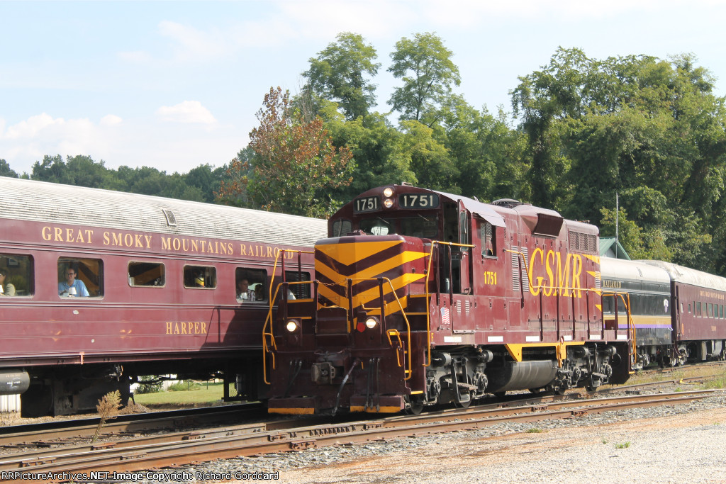 GSMR 1751 and passenger car Harper